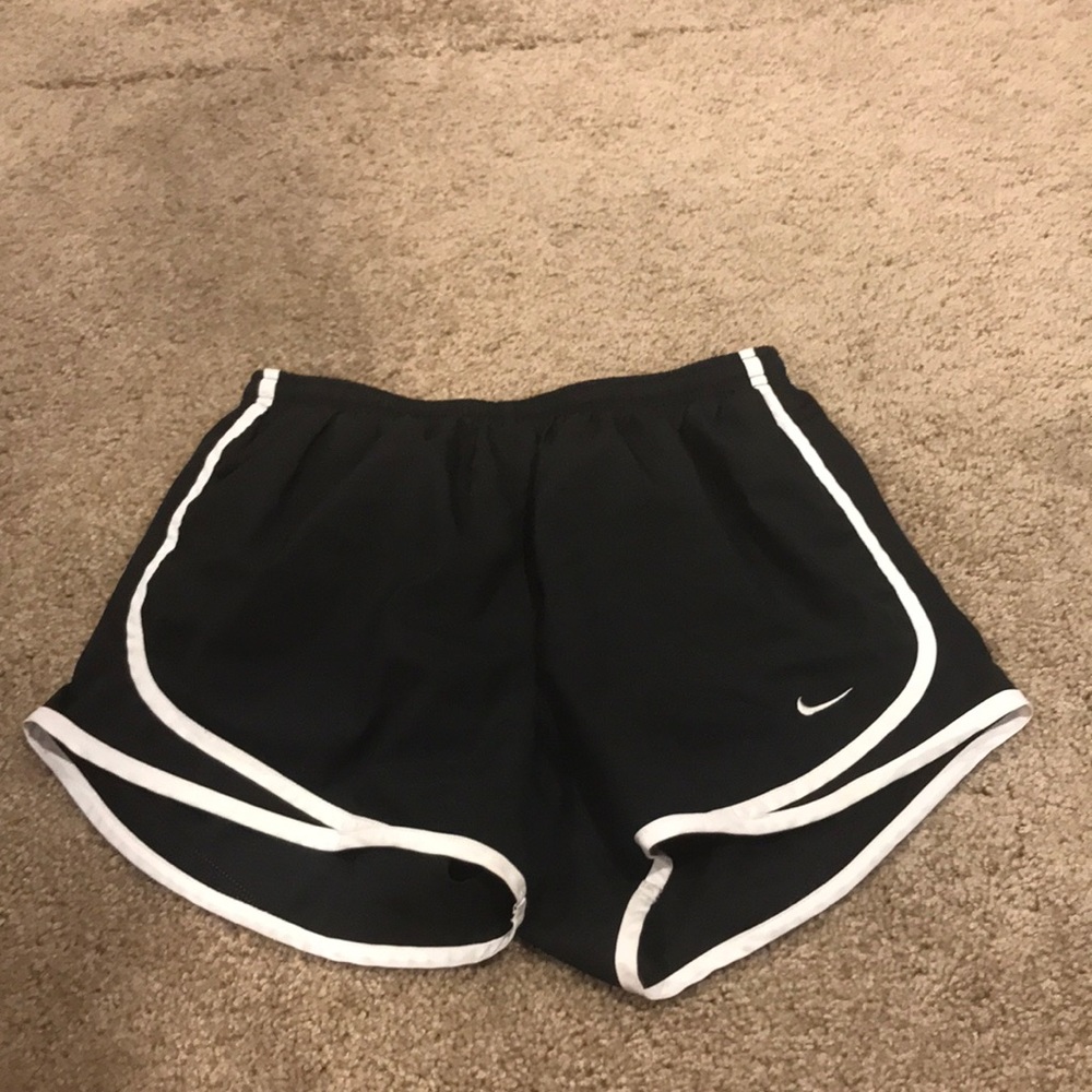 Black nike shorts